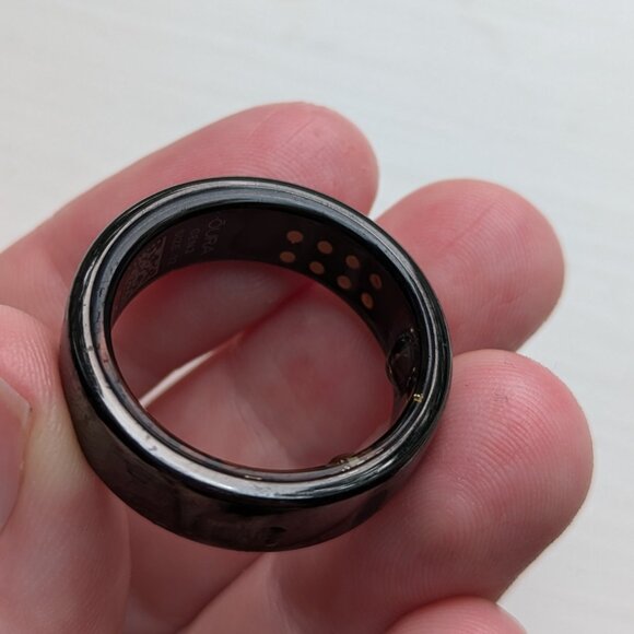 Used Oura Ring | Gen 3 Black | size 12 - Picture 1 of 5
